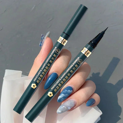 Zweetbestendig Snel Drogende Matte Vloeibare Eyeliner